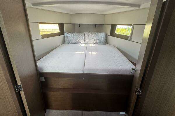 Beneteau Oceanis 38.1 Yacht For Sale
