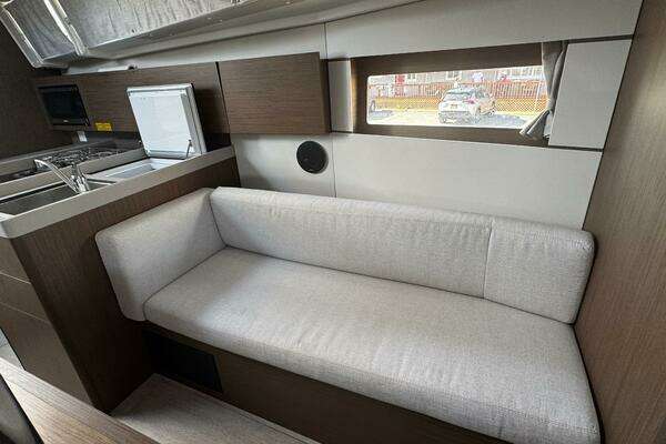 Beneteau Oceanis 38.1 Yacht For Sale