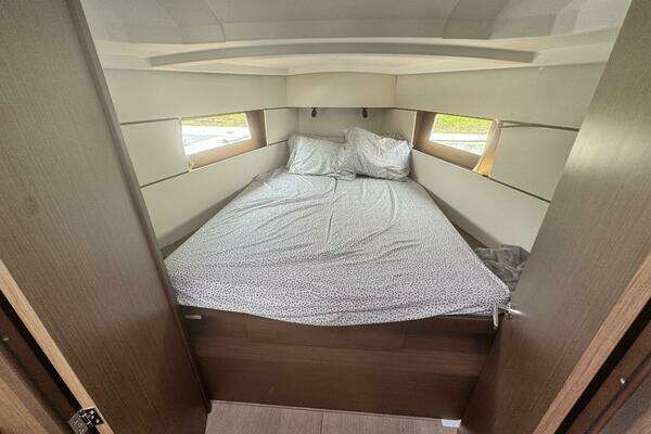 Beneteau Oceanis 38.1 Yacht For Sale