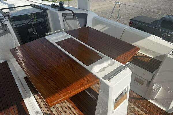 Beneteau Oceanis 38.1 Yacht For Sale
