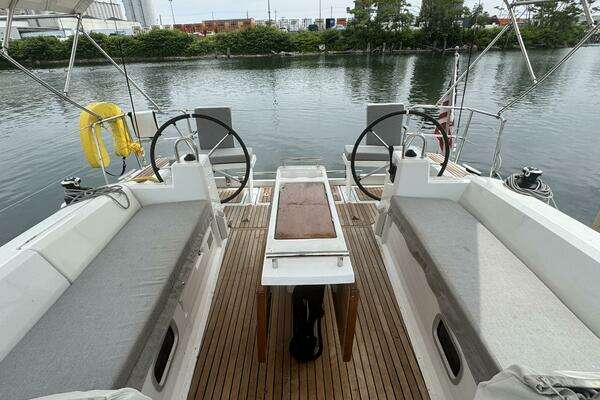 Photo of the 2023 Beneteau Oceanis 38.1