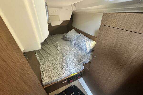 Beneteau Oceanis 38.1 Yacht For Sale