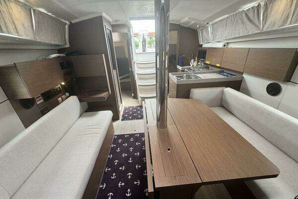 Beneteau Oceanis 38.1 Yacht For Sale