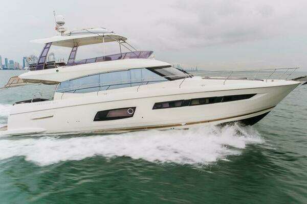 55-ft-Prestige-2016-Flybridge-SHANTI III-Panama City Panama yacht for sale
