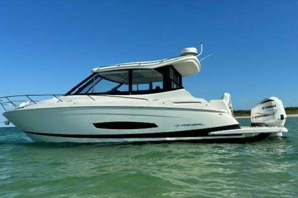 36-ft-Regal-2021-36 XO-Anna Maria Florida United States yacht for sale