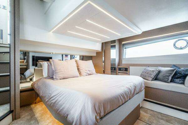 Prestige  Yacht For Sale