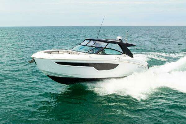 Cruisers Yachts  Yacht For Sale