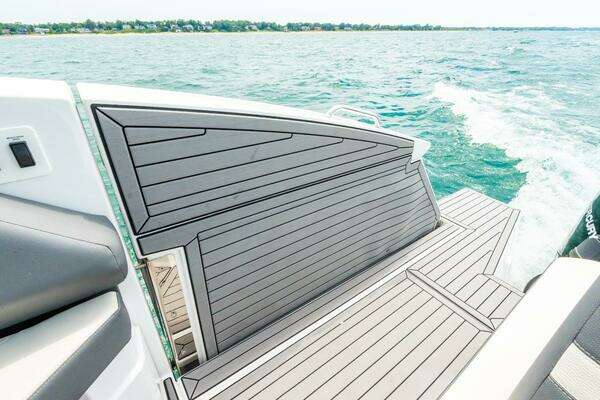 Cruisers Yachts  Yacht For Sale