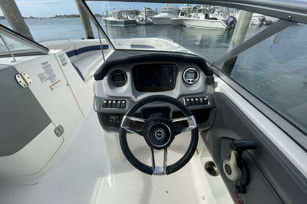 Photo of the 2018 Chaparral 250 Suncoast