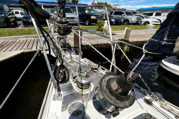 Photo of the 2004 Hylas 46 "Southern Cross"