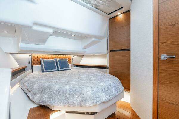 Tiara Sport  Yacht For Sale