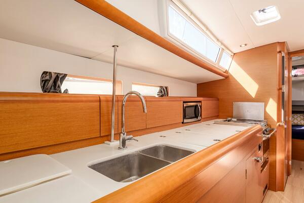 Victory 47ft Jeanneau Yacht For Sale