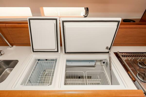 Victory 47ft Jeanneau Yacht For Sale