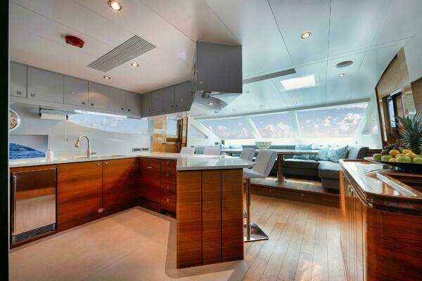 Horizon P110 Tri-Deck Yacht For Sale