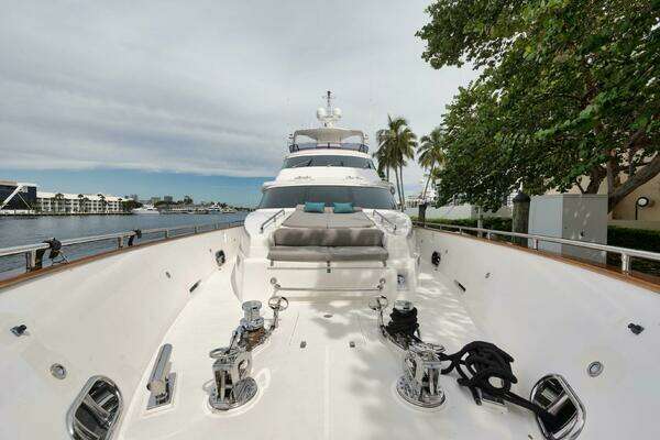 Horizon P110 Tri-Deck Yacht For Sale