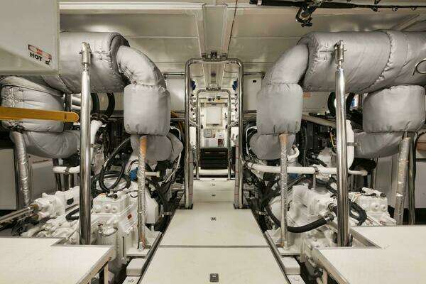 Horizon P110 Tri-Deck Yacht For Sale