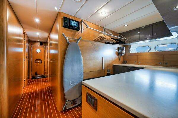 Horizon P110 Tri-Deck Yacht For Sale