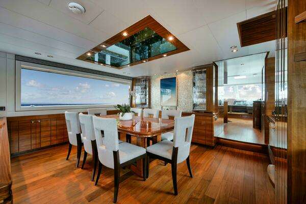 Horizon P110 Tri-Deck Yacht For Sale