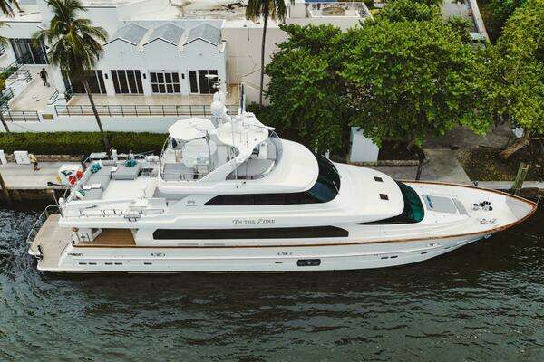Horizon P110 Tri-Deck Yacht For Sale