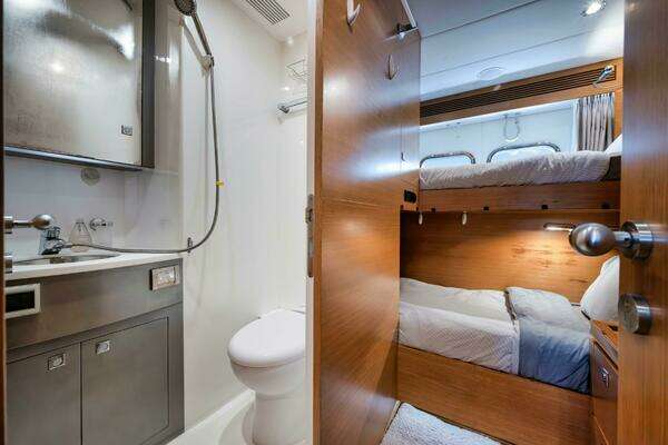 Horizon P110 Tri-Deck Yacht For Sale