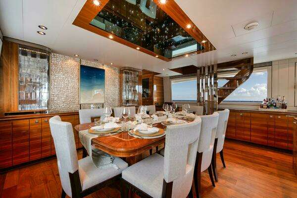 Horizon P110 Tri-Deck Yacht For Sale