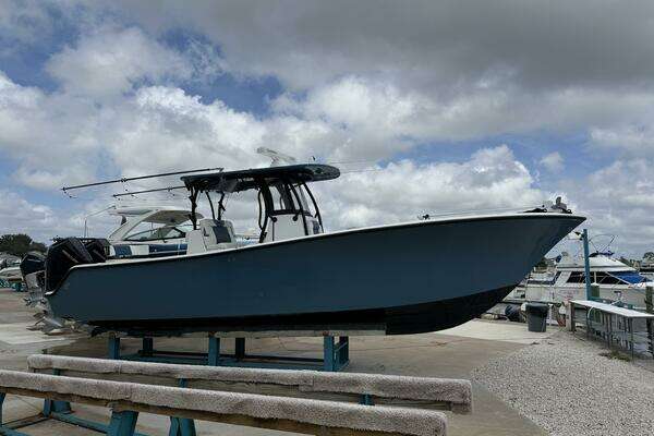 2023 Front Runner 33