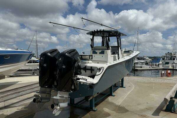 2023 Front Runner 33