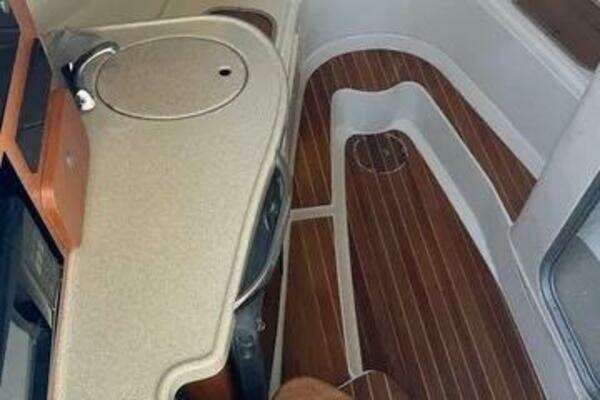 Photo of the 2005 Hydra-Sports 33VX