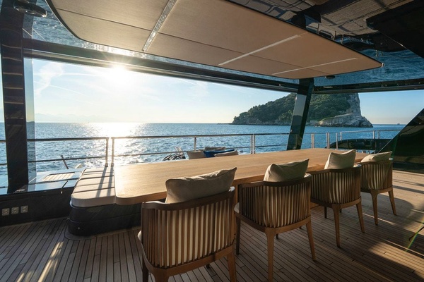 PETITE BELLE 100ft SUNREEF YACHTS Yacht For Sale