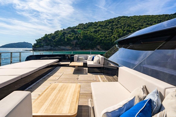 PETITE BELLE 100ft SUNREEF YACHTS Yacht For Sale