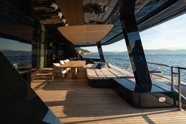 2025 SUNREEF YACHTS 100