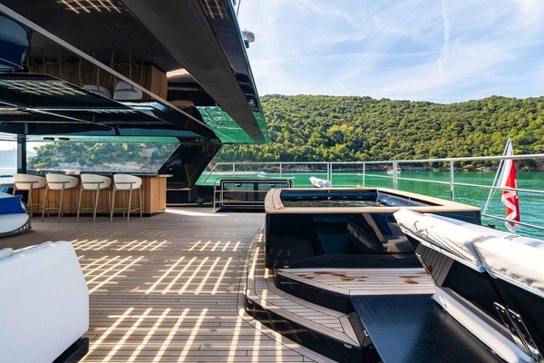 2025 SUNREEF YACHTS 100