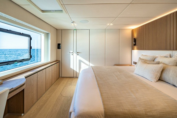PETITE BELLE 100ft SUNREEF YACHTS Yacht For Sale