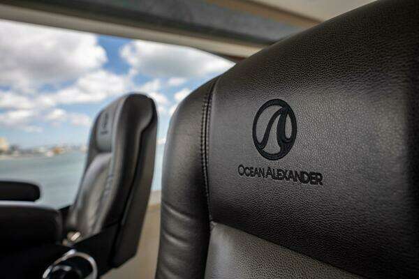 2021 Ocean Alexander 88