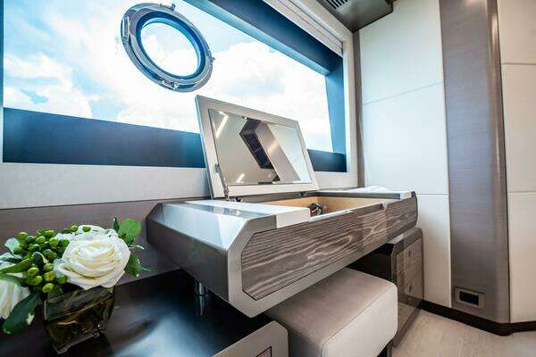 2021 Ocean Alexander 88