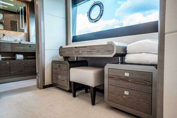 2021 Ocean Alexander 88