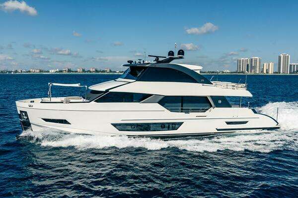Photo of the 2021 Ocean Alexander 27 Explorer "Aquasition"
