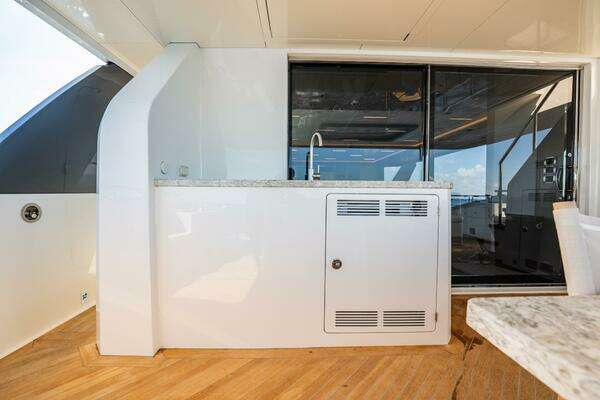 2021 Ocean Alexander 88