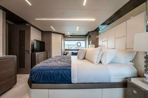 2021 Ocean Alexander 88