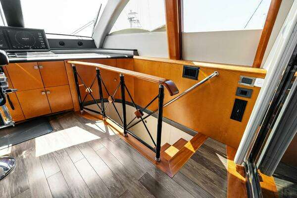 2006 Lazzara Yachts 84