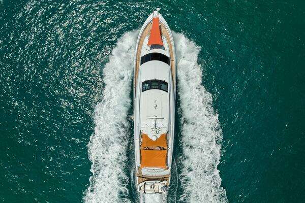 2006 Lazzara Yachts 84