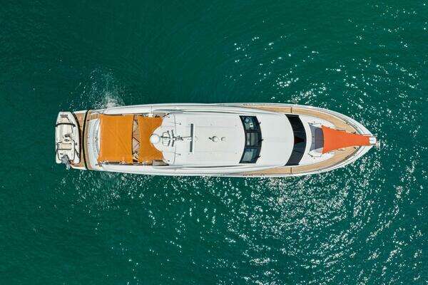 2006 Lazzara Yachts 84