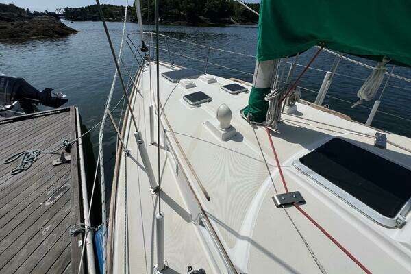 Photo of the 1984 Sabre 38 "Sirius"