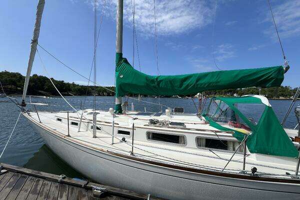 Photo of the 1984 Sabre 38 "Sirius"