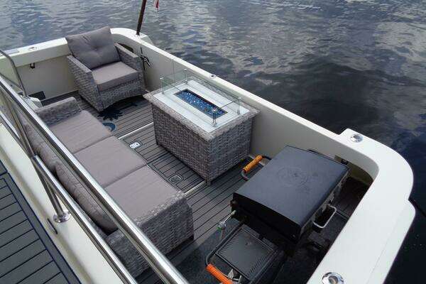 Photo of the 1987 Hatteras 70 Cockpit Motor Yacht "Ivory Lady"