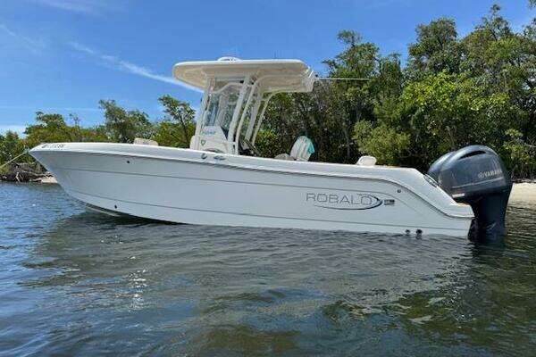24-ft-Robalo-2021-R242 Center Console-Fort Lauderdale Florida United States yacht for sale