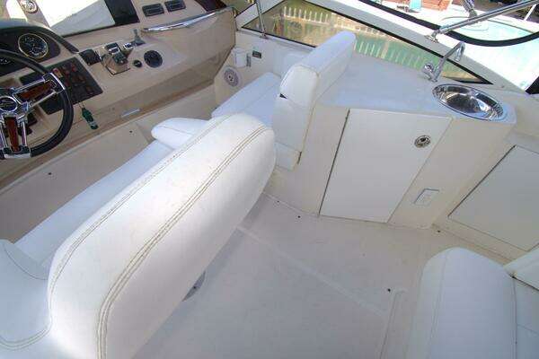 Carver 444 Cockpit Motor Yacht Yacht For Sale