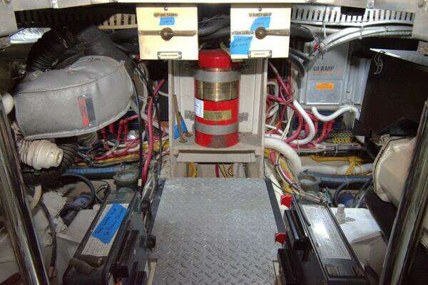 Carver 444 Cockpit Motor Yacht Yacht For Sale