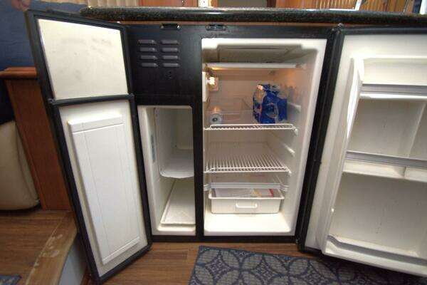 Carver 444 Cockpit Motor Yacht Yacht For Sale