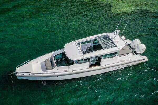37-ft-Axopar-2026-37 XC CROSS CABIN BRABUS Trim-Fort Lauderdale Florida United States yacht for sale